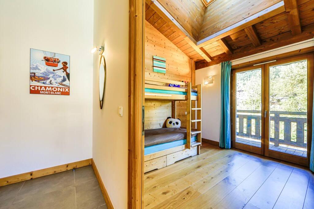 Grand Paradis C21 - Modern With Great Location *